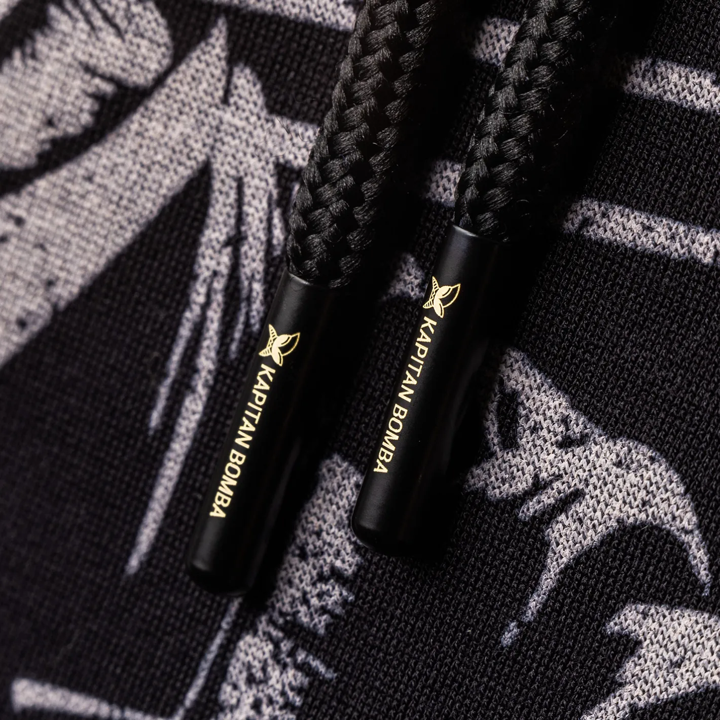 Kapitan Bomba Buza z kapture – Rouado > Bluzy