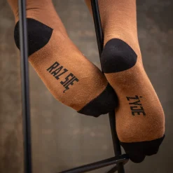 Kapitan Bomba Raz się żyje! | Skarpetki w puszce na prezent > Skarpetki|Gadżety